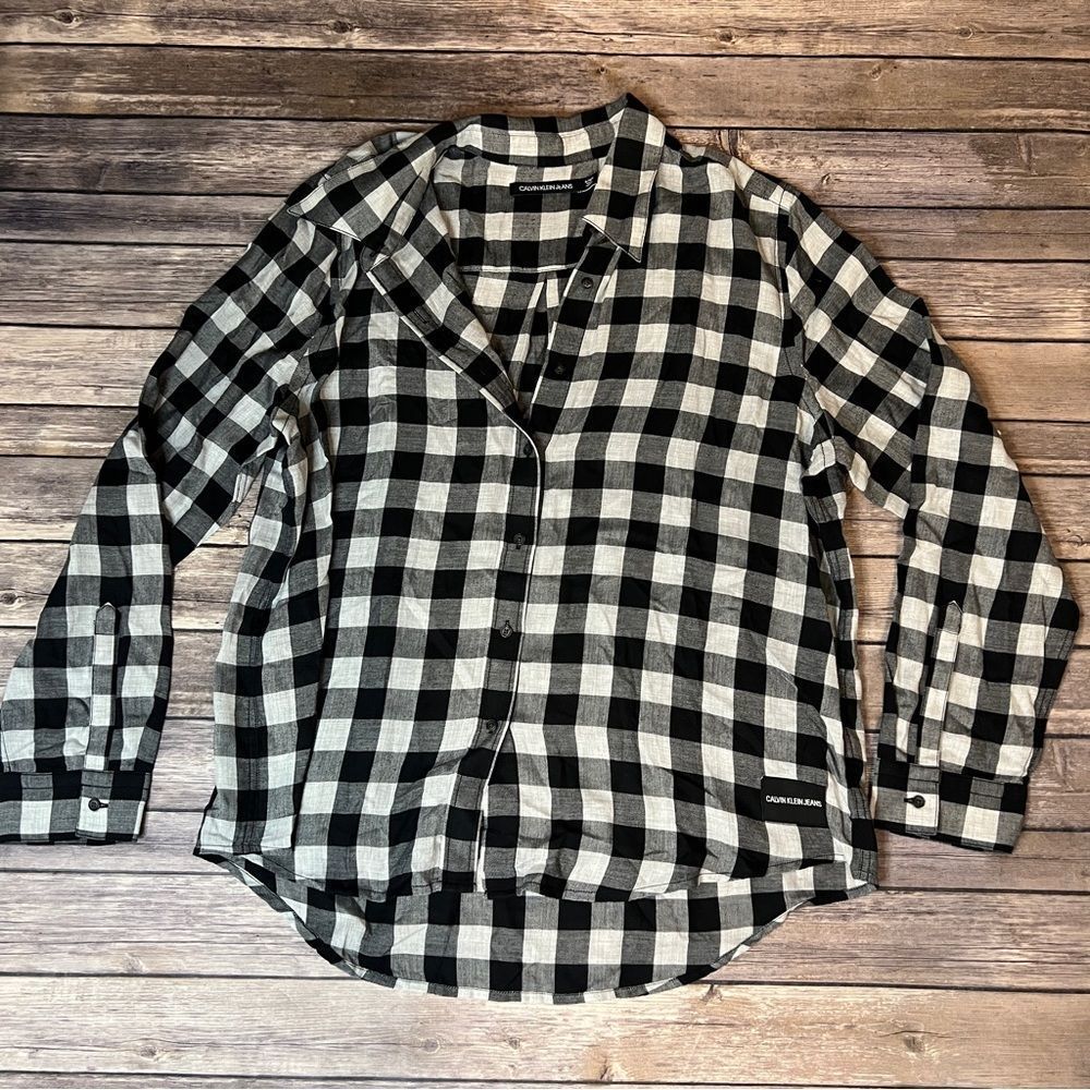 Calvin Klein Jeans - White & Black Buffalo Plaid Button Down Shirt, size XL